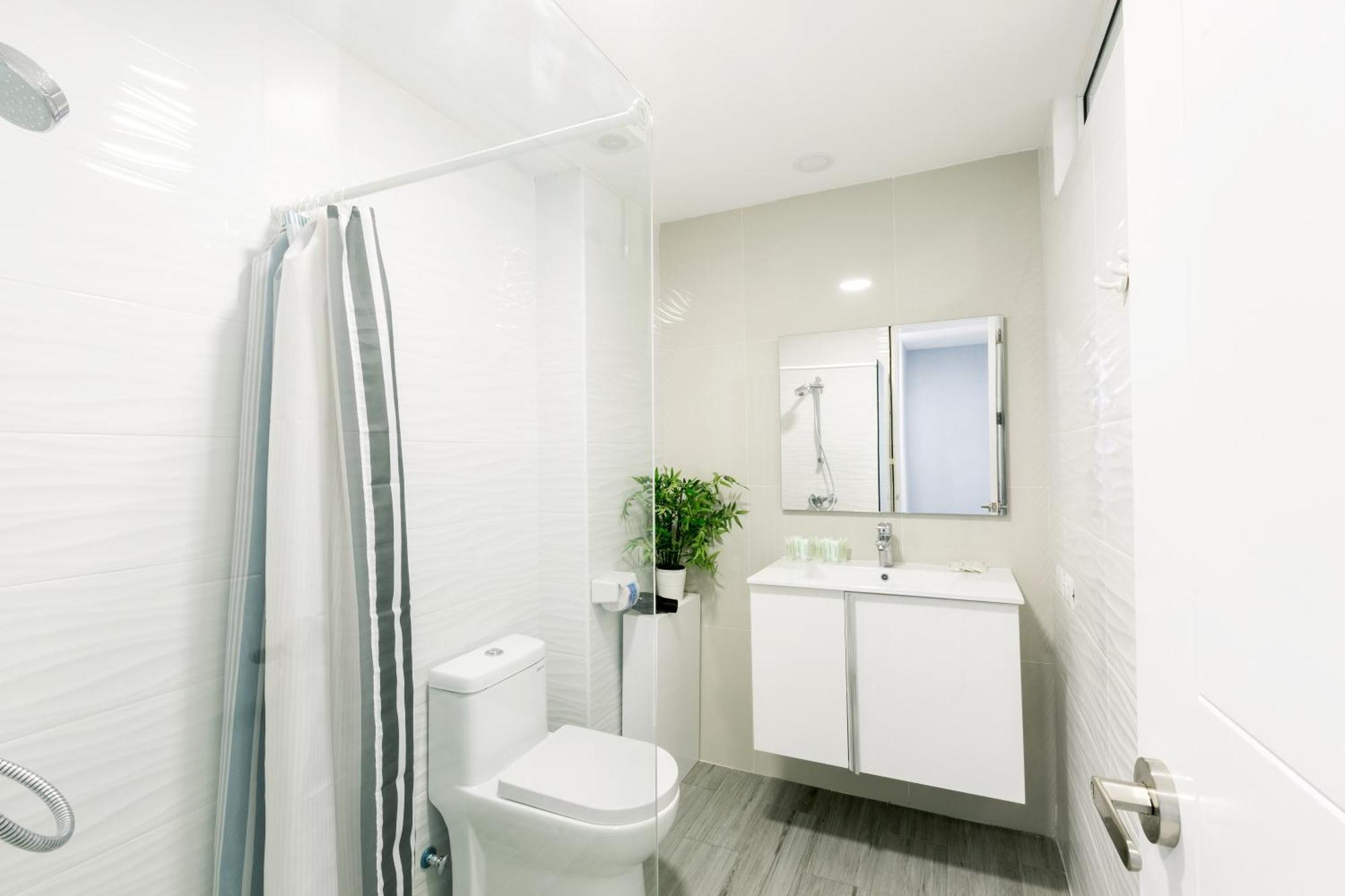 Aparthotel Ducassi And - Rooftop Pool, Club, Breakfast And Wifi