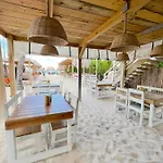 Sol Caribe Suites And Studios With Tropical Pool - Los Corales Beach