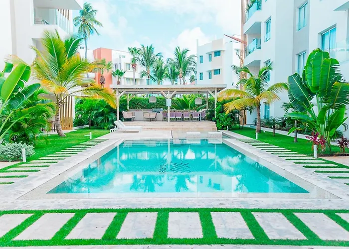 Beach Garden C4 Luxury Condo