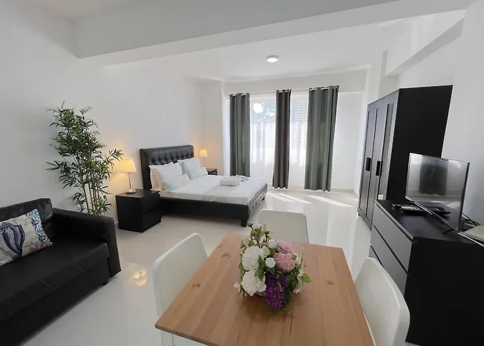 Tropical Suites With Rooftop Pool And Spa - Bavaro Beach