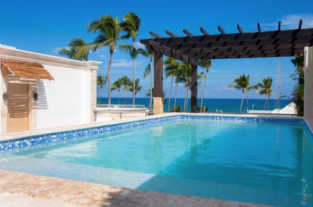 Aparthotel Deluxe Suites Chateau Del Mar - Swimming Pool And Jacuzzi - Bavaro Beach
