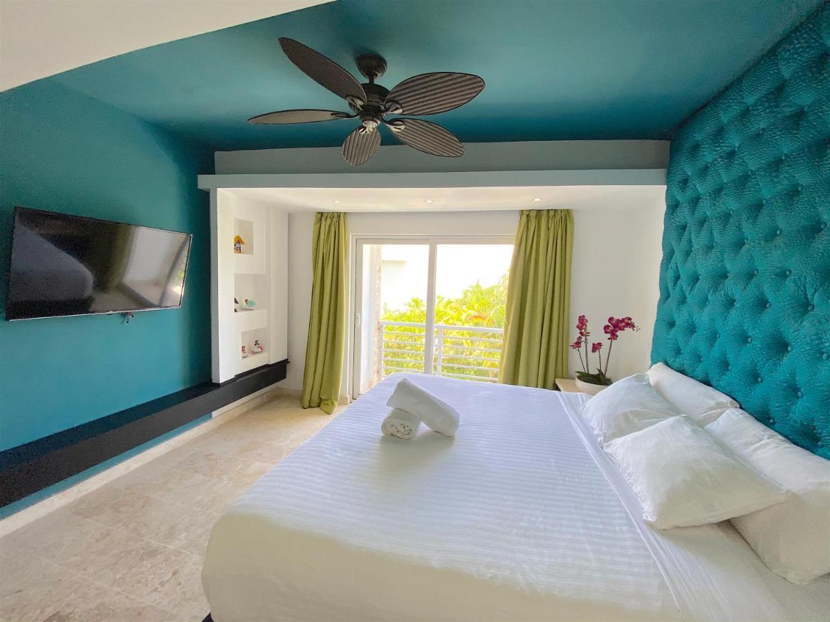 Aparthotel Deluxe Suites Chateau Del Mar - Swimming Pool And Jacuzzi - Bavaro Beach