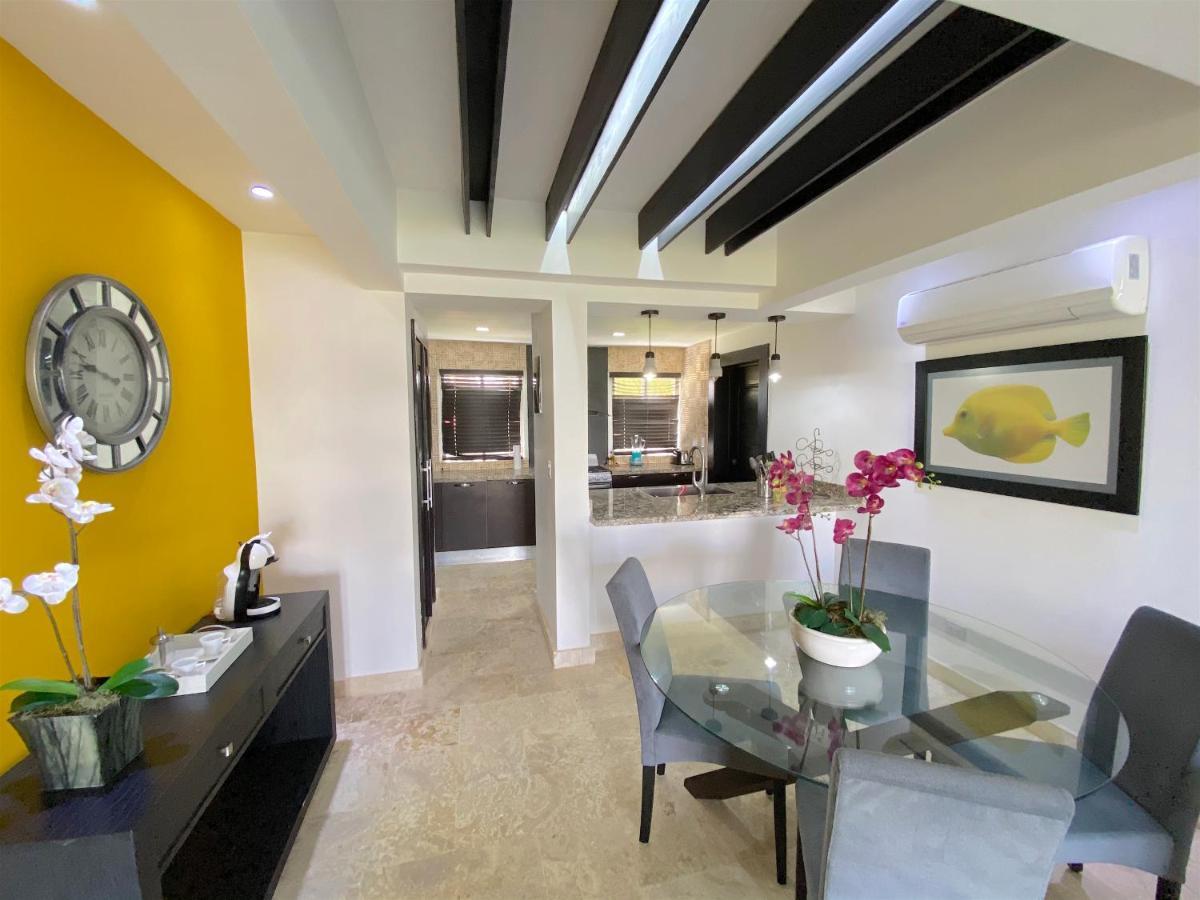 Deluxe Suites Chateau Del Mar - Swimming Pool And Jacuzzi - Bavaro Beach Aparthotel