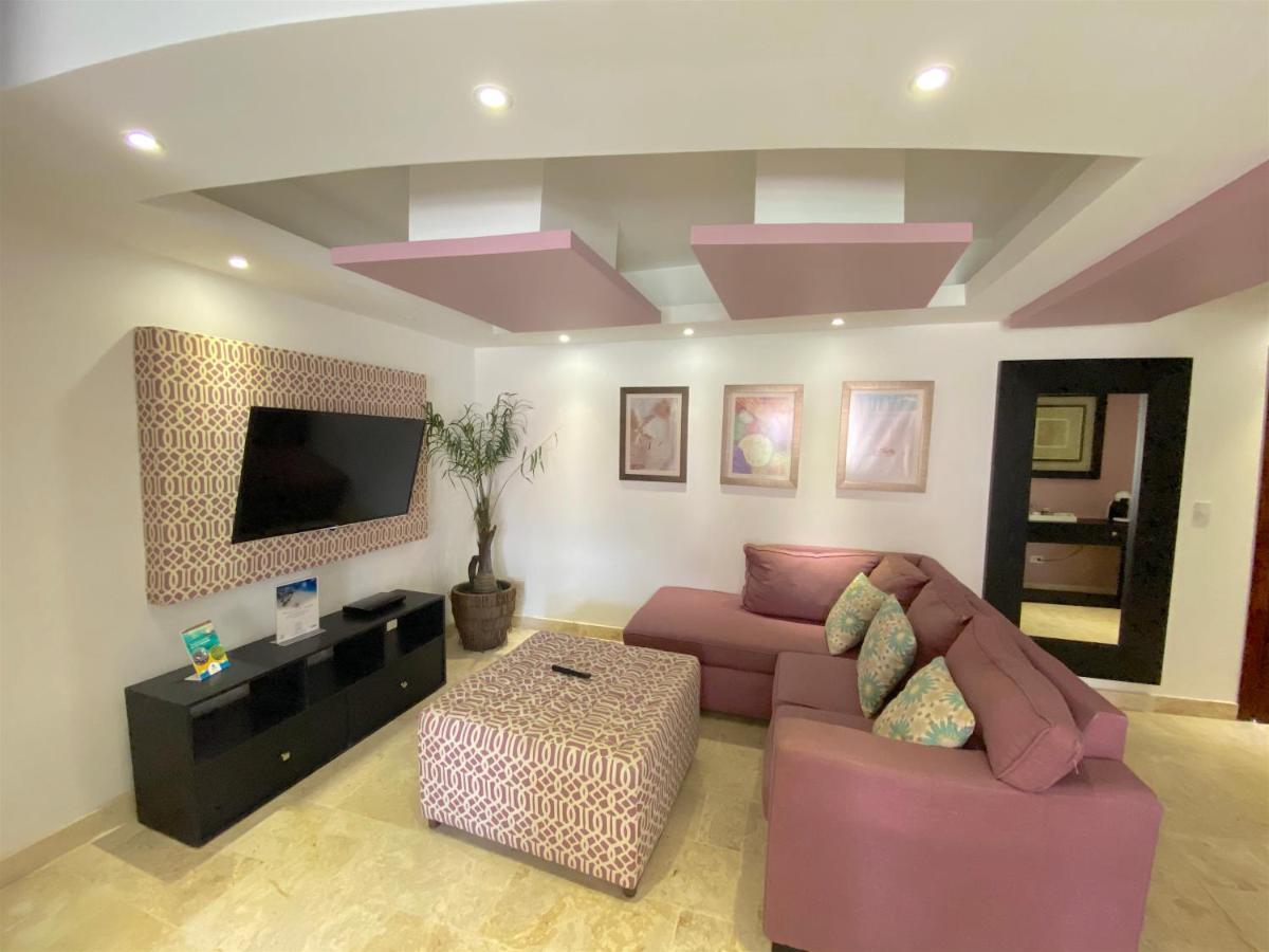 Deluxe Suites Chateau Del Mar - Swimming Pool And Jacuzzi - Bavaro Beach 4*