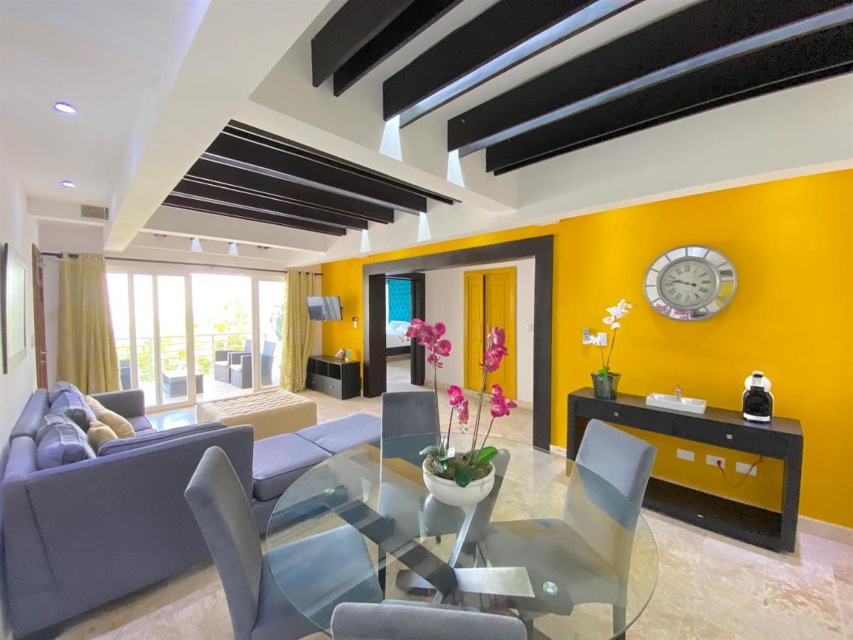 Deluxe Suites Chateau Del Mar - Swimming Pool And Jacuzzi - Bavaro Beach Punta Cana