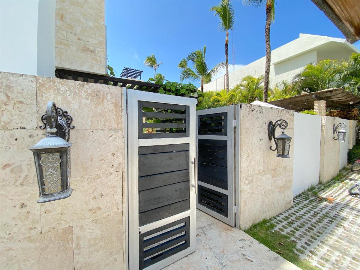Aparthotel Deluxe Suites Chateau Del Mar - Swimming Pool And Jacuzzi - Bavaro Beach