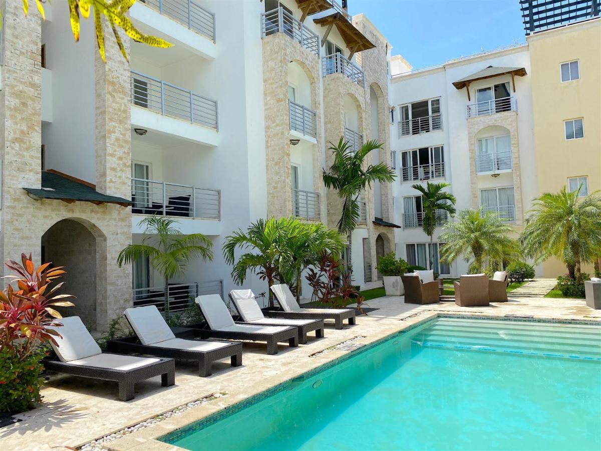 Deluxe Suites Chateau Del Mar - Swimming Pool And Jacuzzi - Bavaro Beach Aparthotel Punta Cana