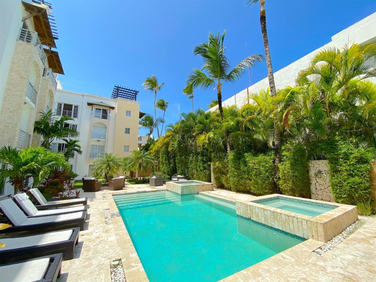 Deluxe Suites Chateau Del Mar - Swimming Pool And Jacuzzi - Bavaro Beach Aparthotel