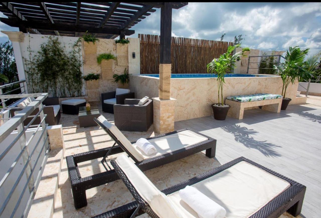 Deluxe Suites Chateau Del Mar - Swimming Pool And Jacuzzi - Bavaro Beach Punta Cana