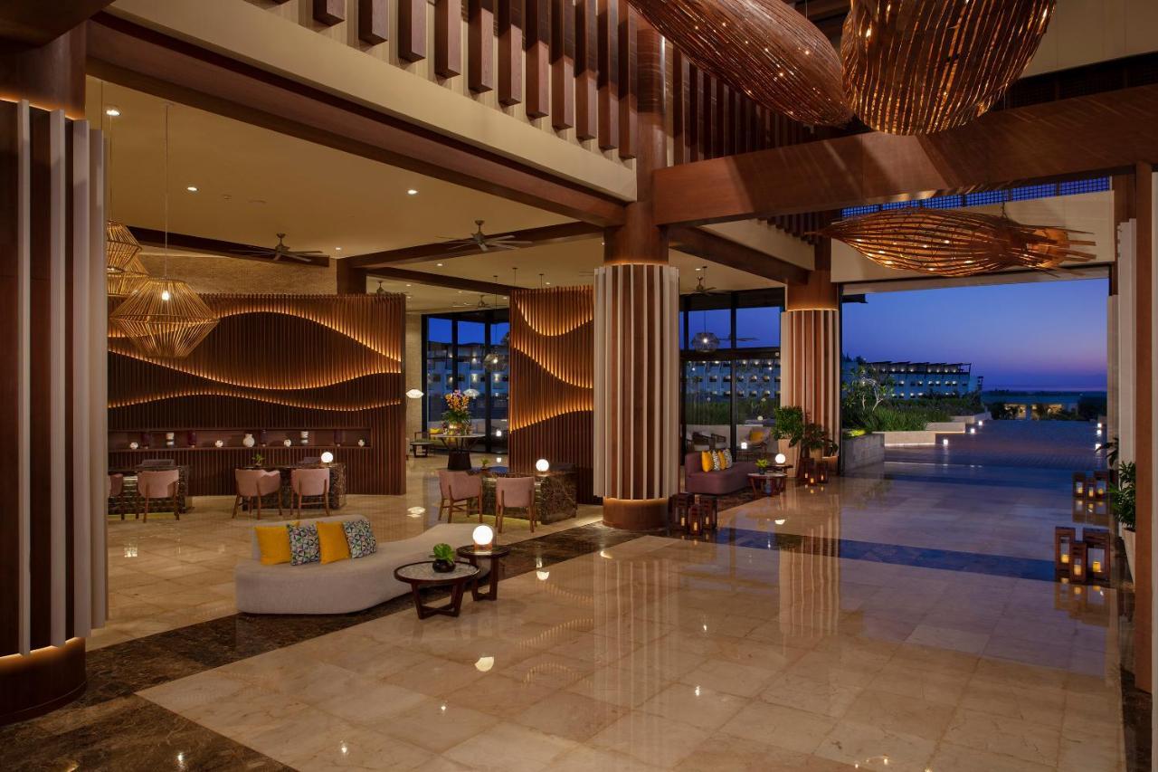 Resort Dreams Macao 5*