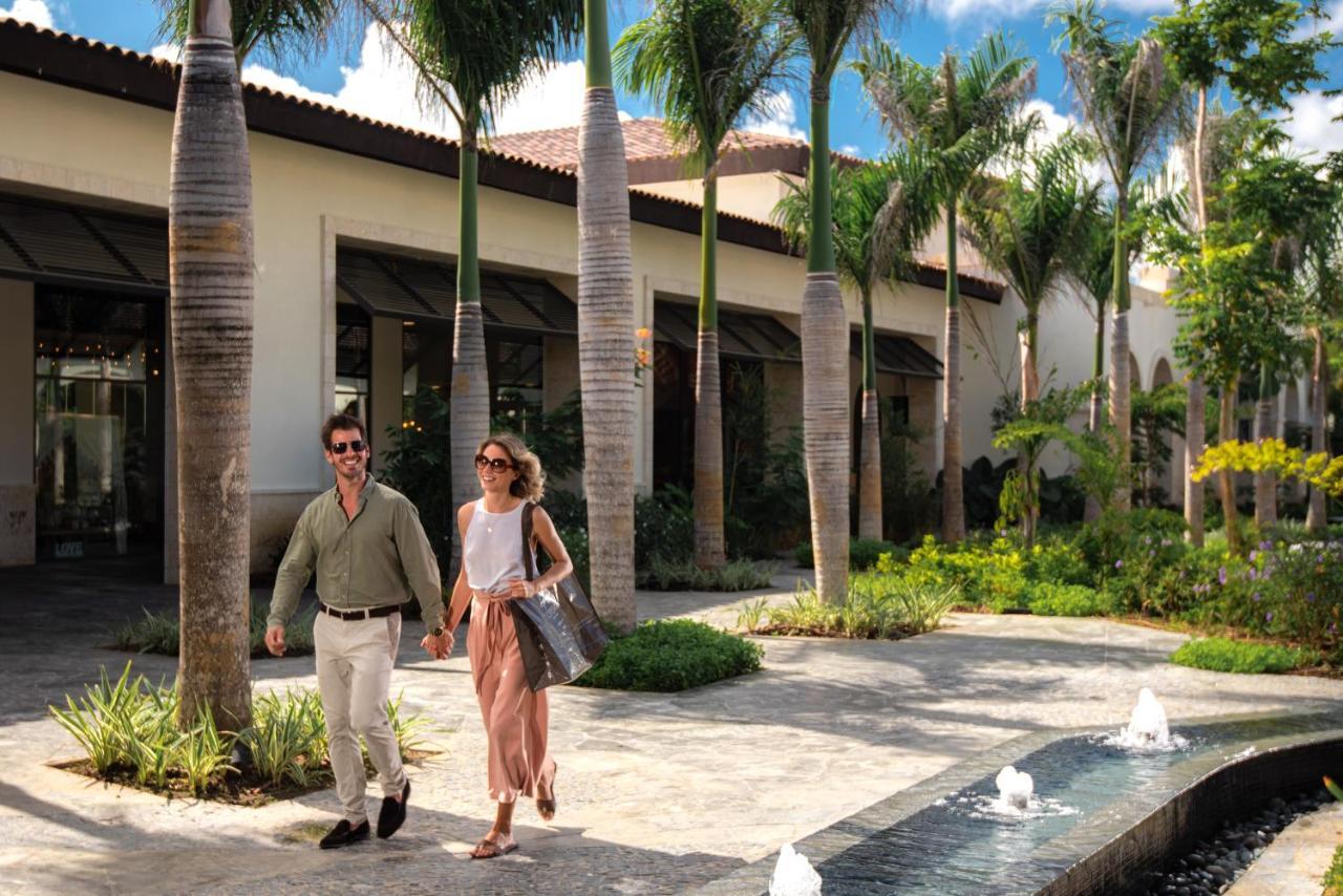 Unique Club At Lopesan Costa Bávaro Resort