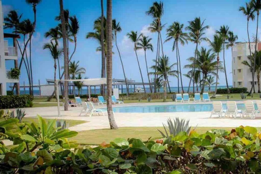 Pristine 4br Beachfront Getaway With Pool & Rooftop Apartamento Punta Cana