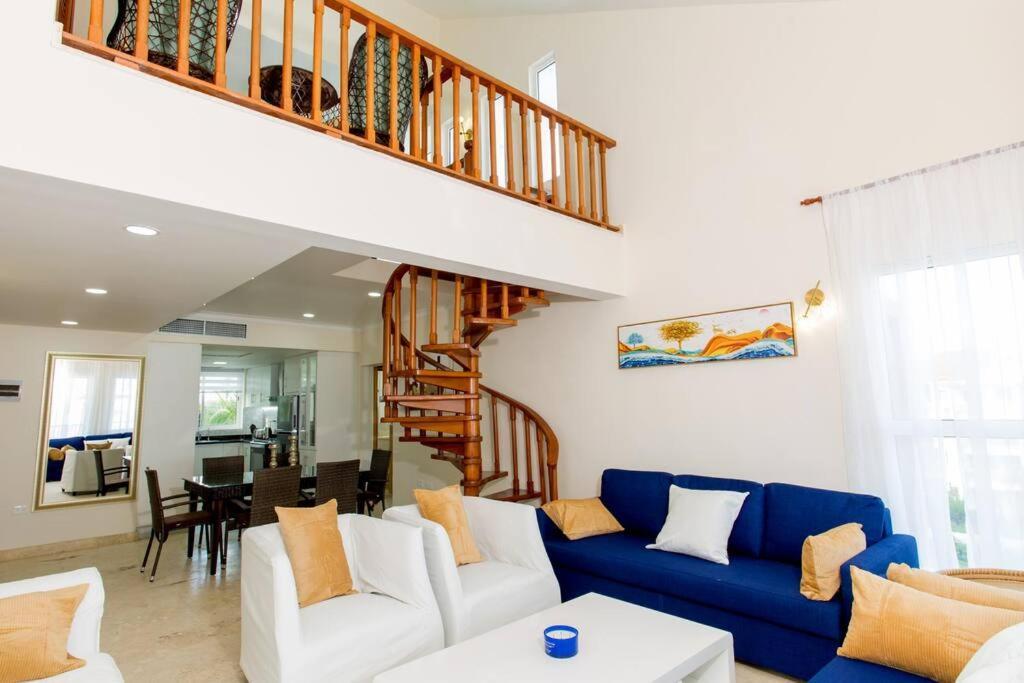 Pristine 4br Beachfront Getaway With Pool & Rooftop Apartamento Punta Cana