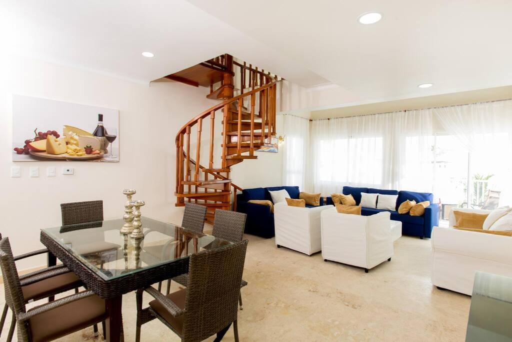Pristine 4br Beachfront Getaway With Pool & Rooftop Apartamento Punta Cana