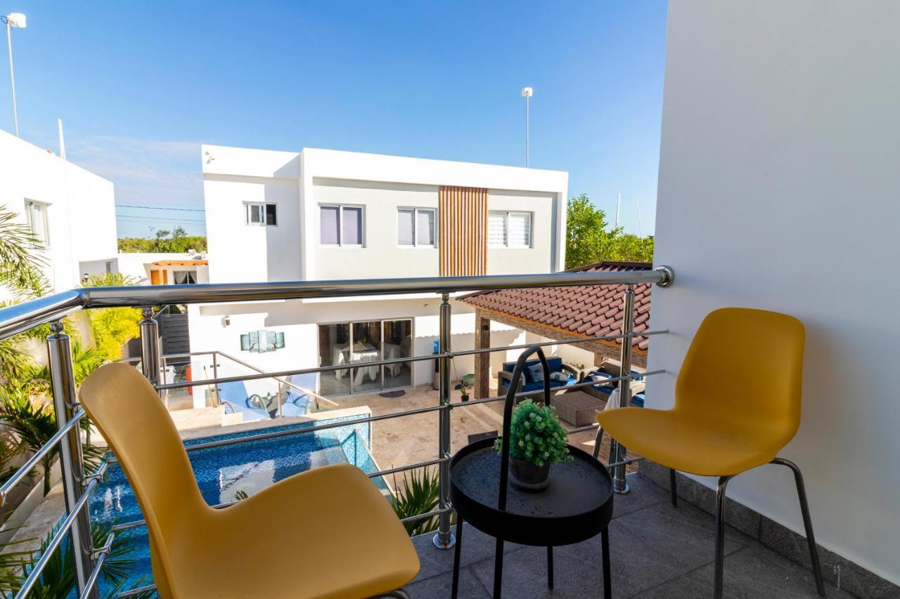 Modern 4-br With Pool In Residential Area Villa