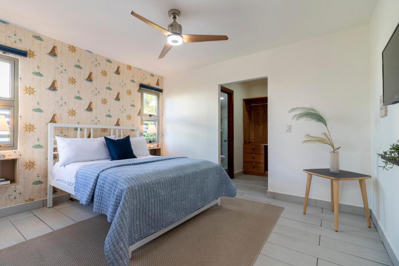 Modern 4-br With Pool In Residential Area Villa