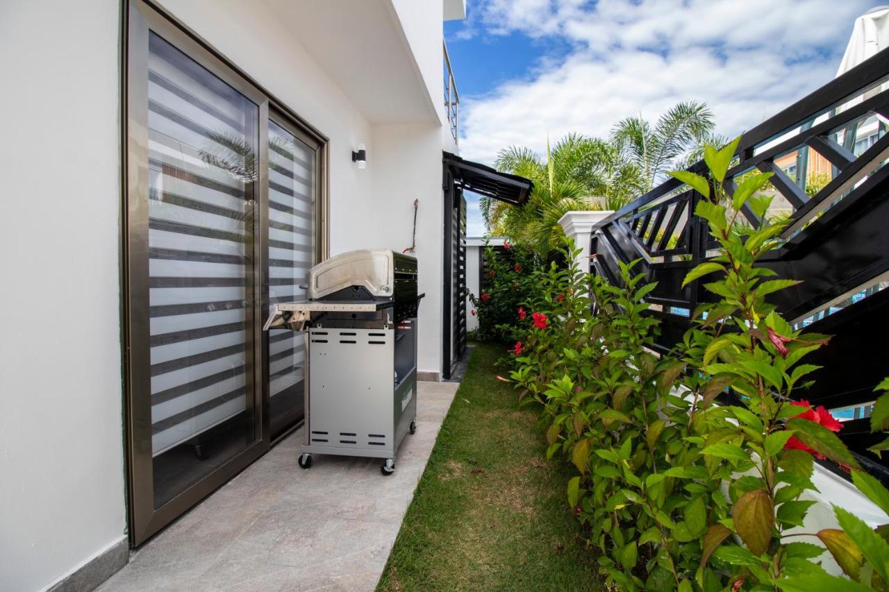 Modern 4-br With Pool In Residential Area