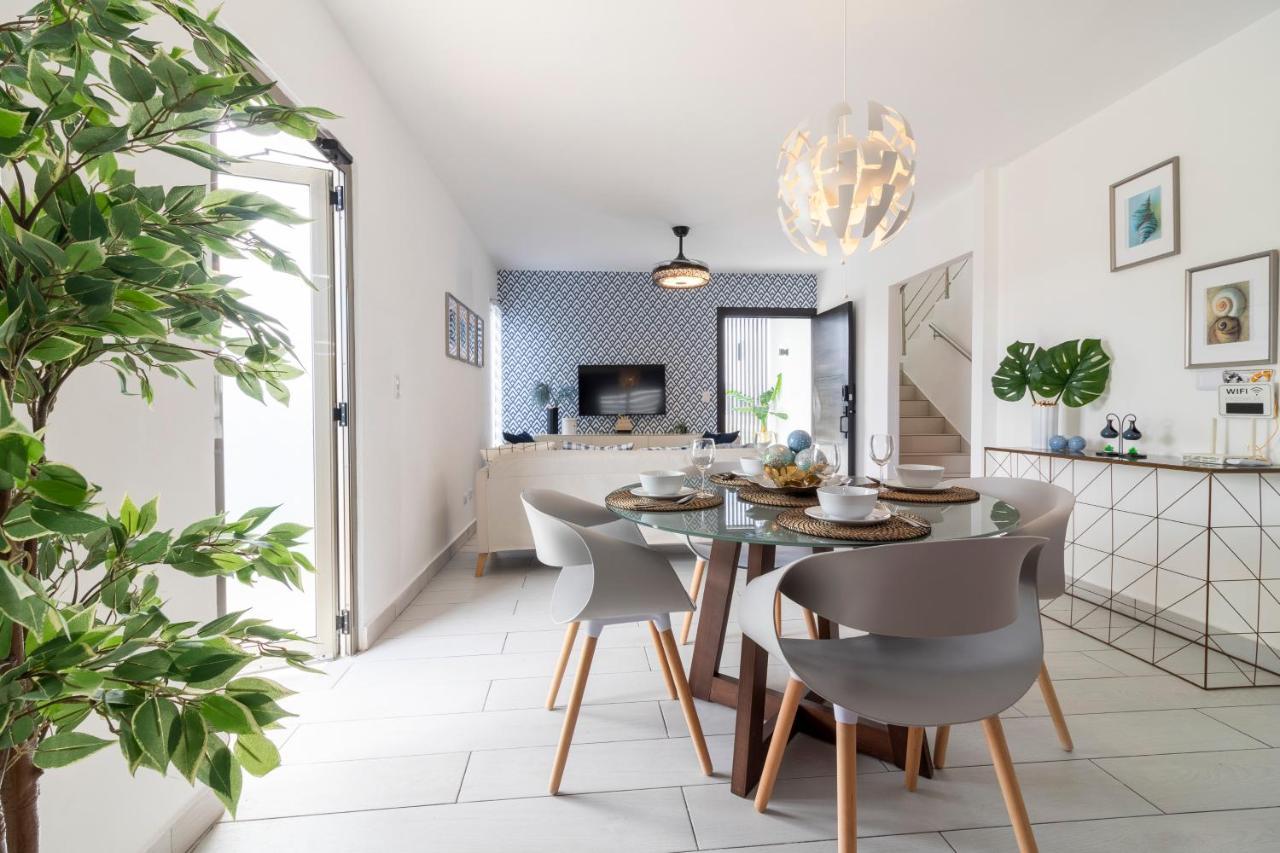 Modern 4-br With Pool In Residential Area Villa