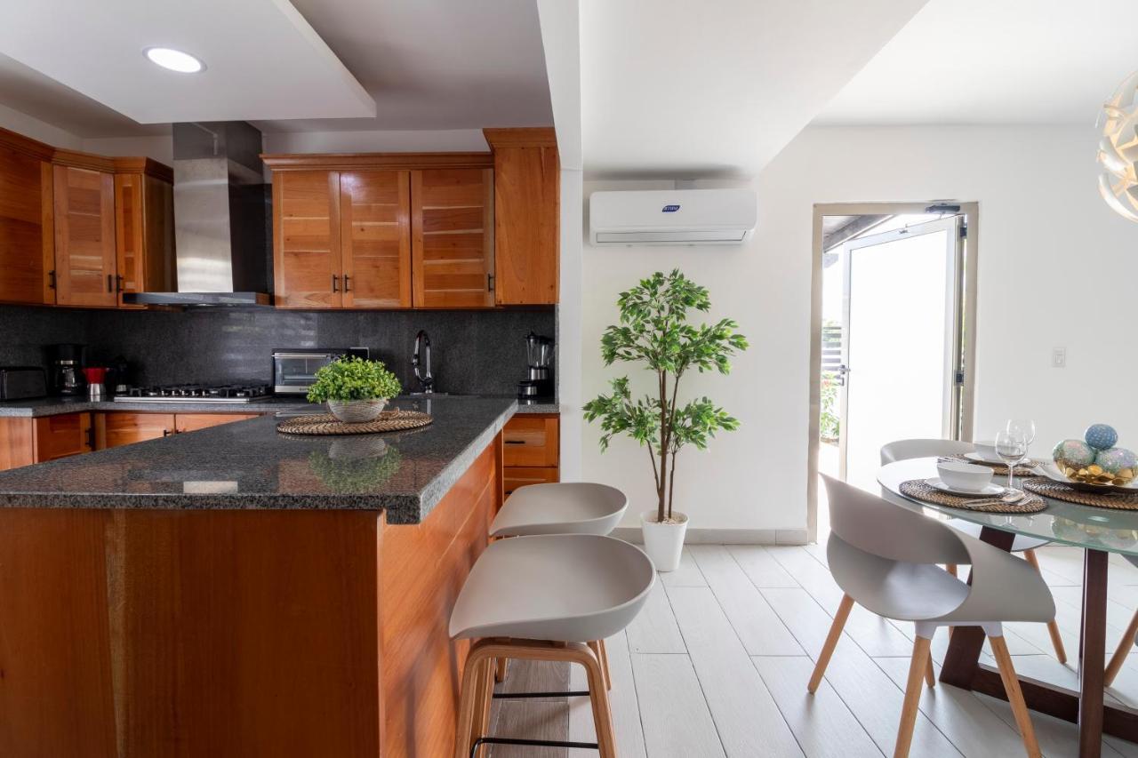 Modern 4-br With Pool In Residential Area Villa *