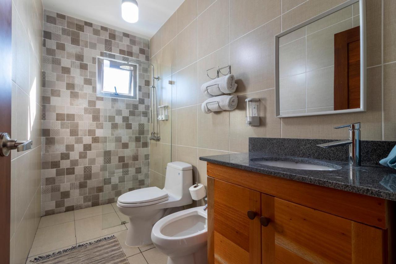 Villa Modern 4-br With Pool In Residential Area