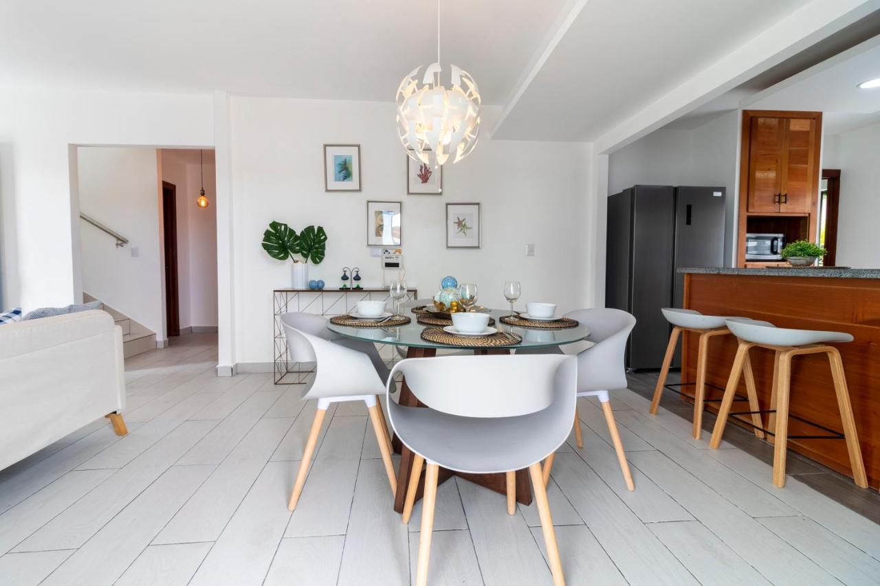 Modern 4-br With Pool In Residential Area *