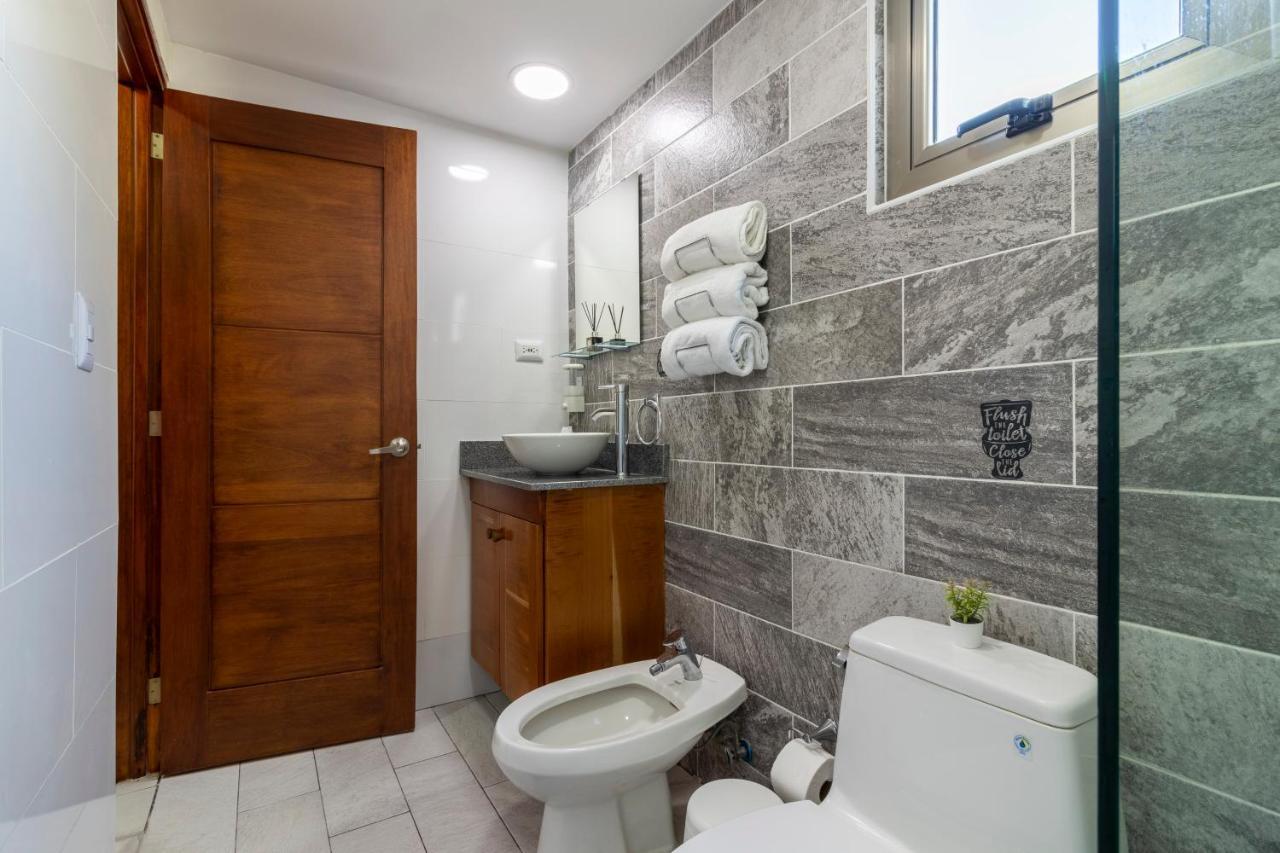 Modern 4-br With Pool In Residential Area *