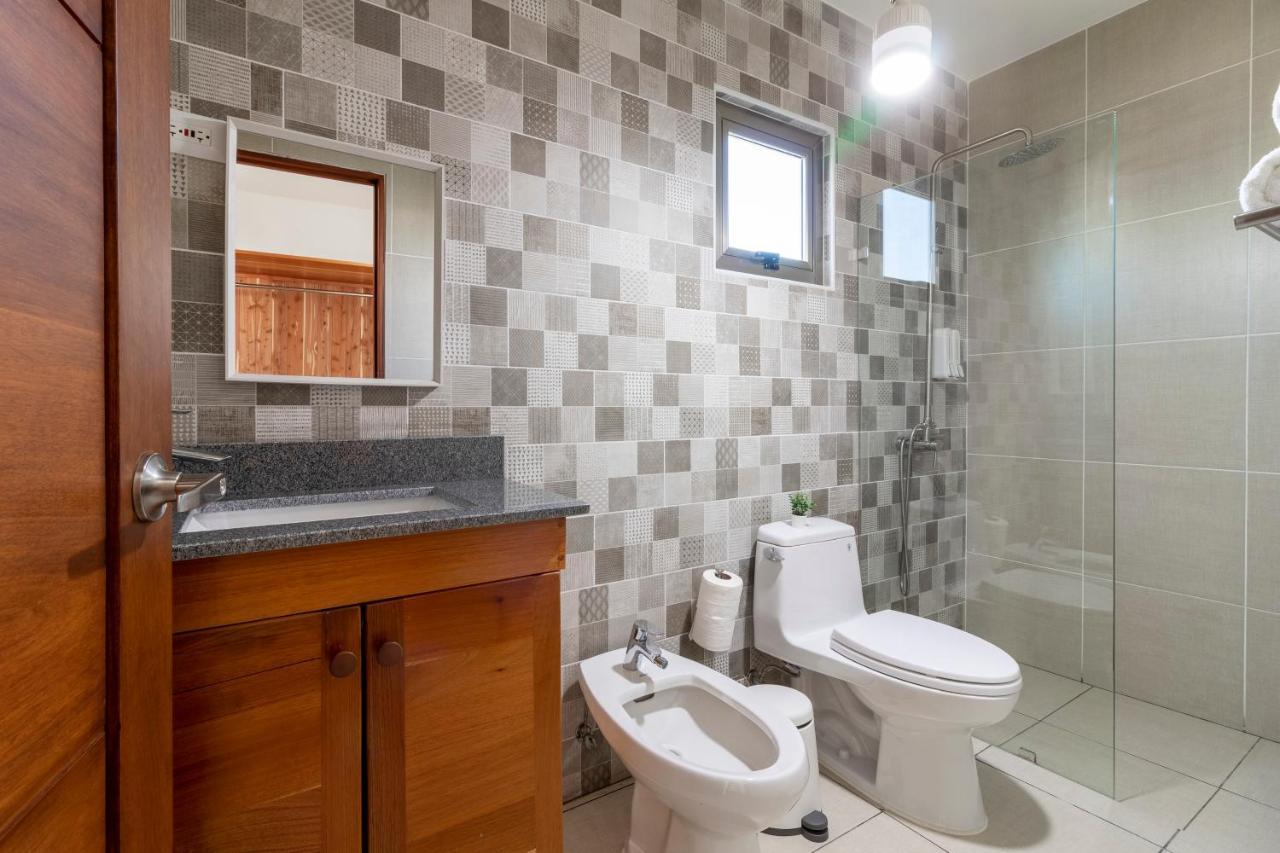 Villa Modern 4-br With Pool In Residential Area