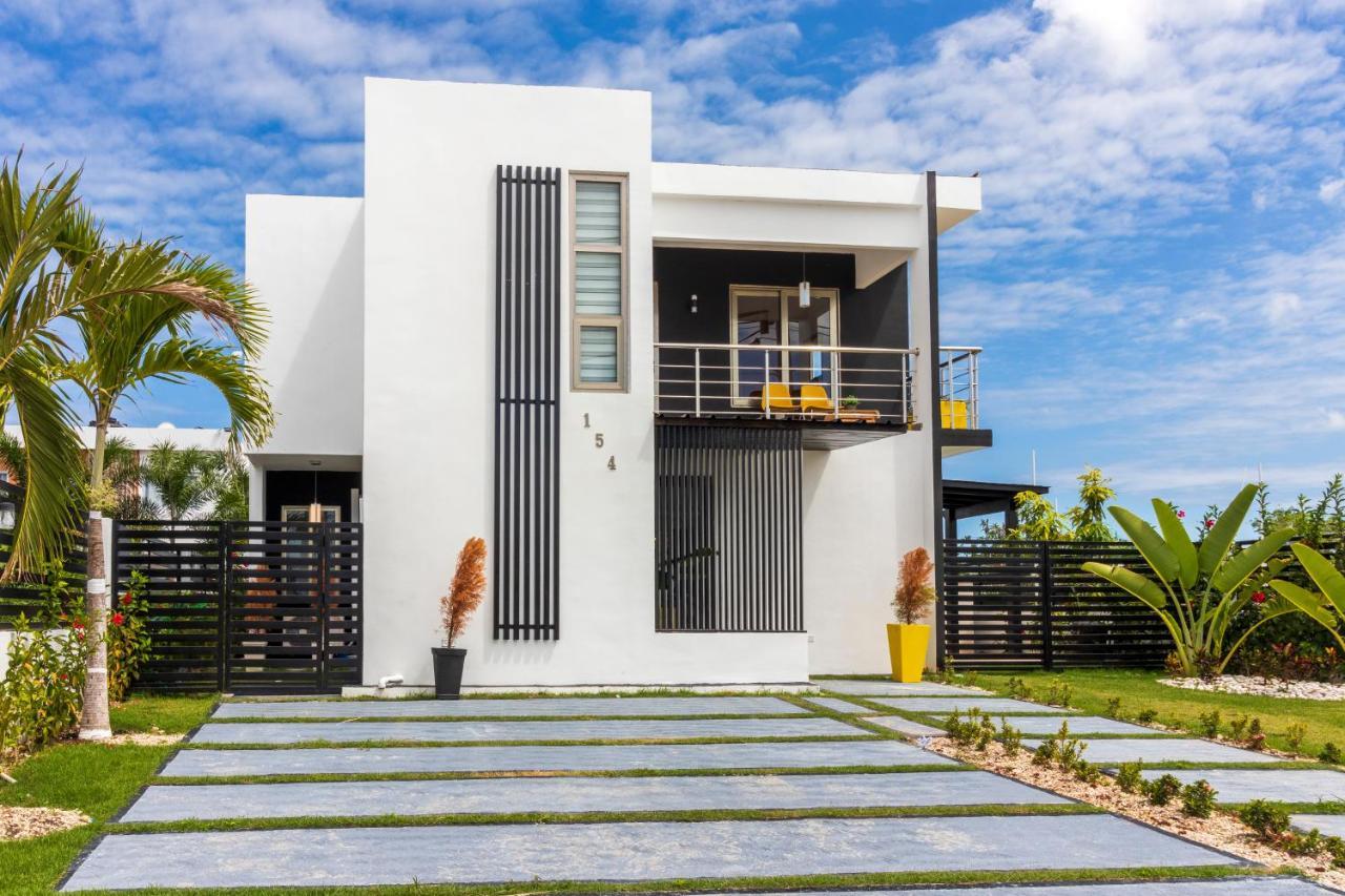 Modern 4-br With Pool In Residential Area * Punta Cana
