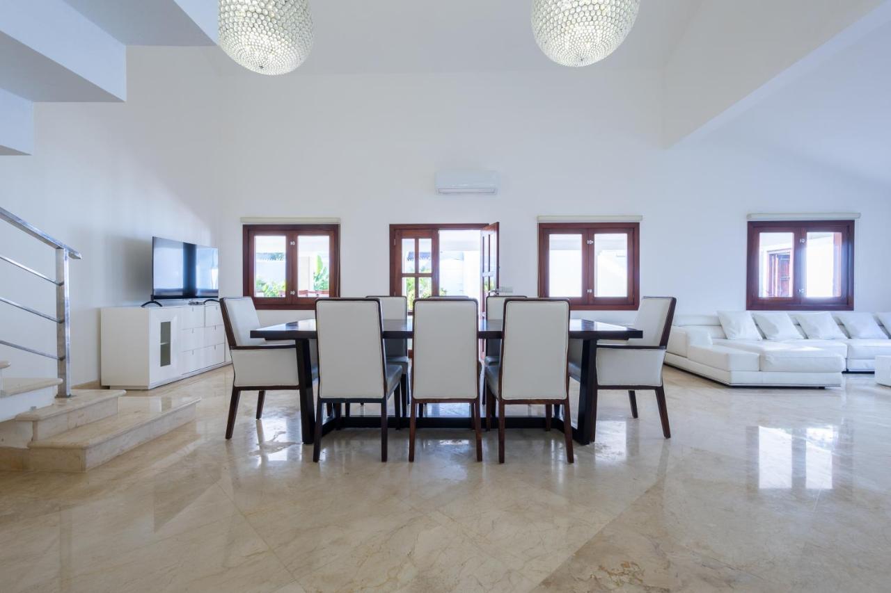 Huge 7-bedroom With Private Pool - Corales Villa *