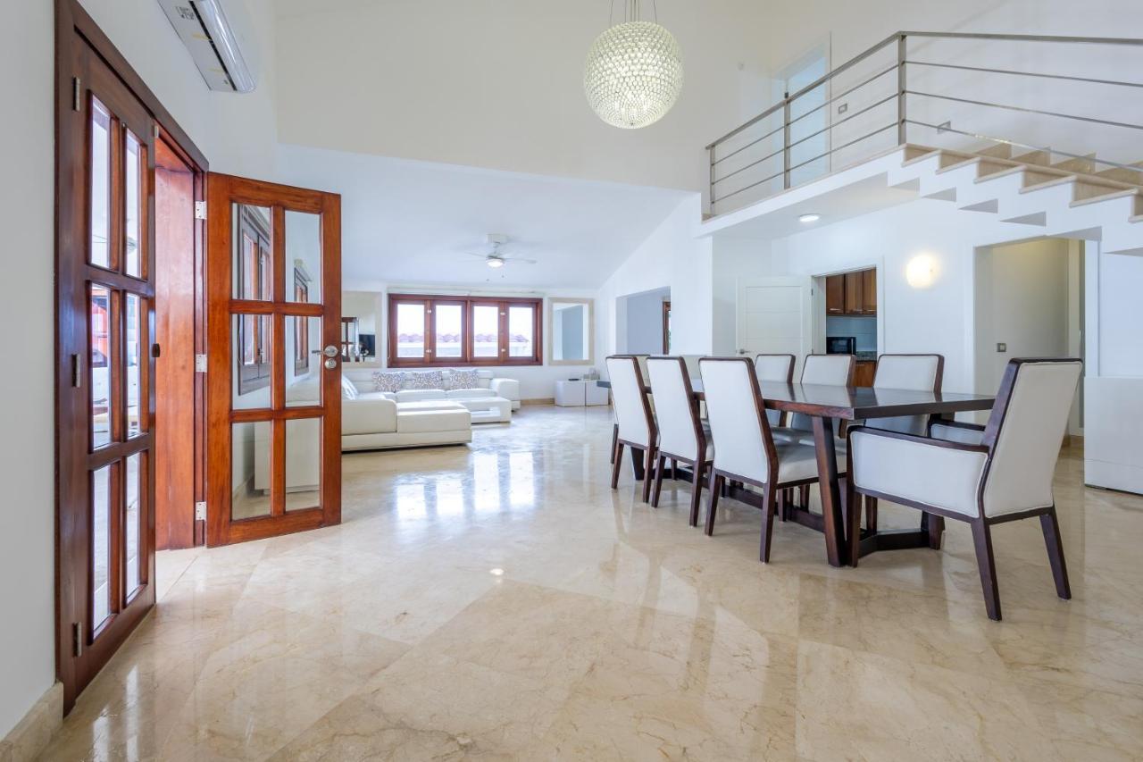 Huge 7-bedroom With Private Pool - Corales Villa