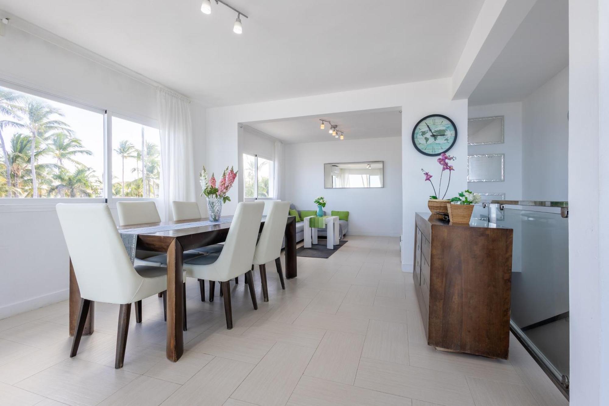 Apartment Beachfront For Rent - Ocean View, Private Terrace, And Bbq