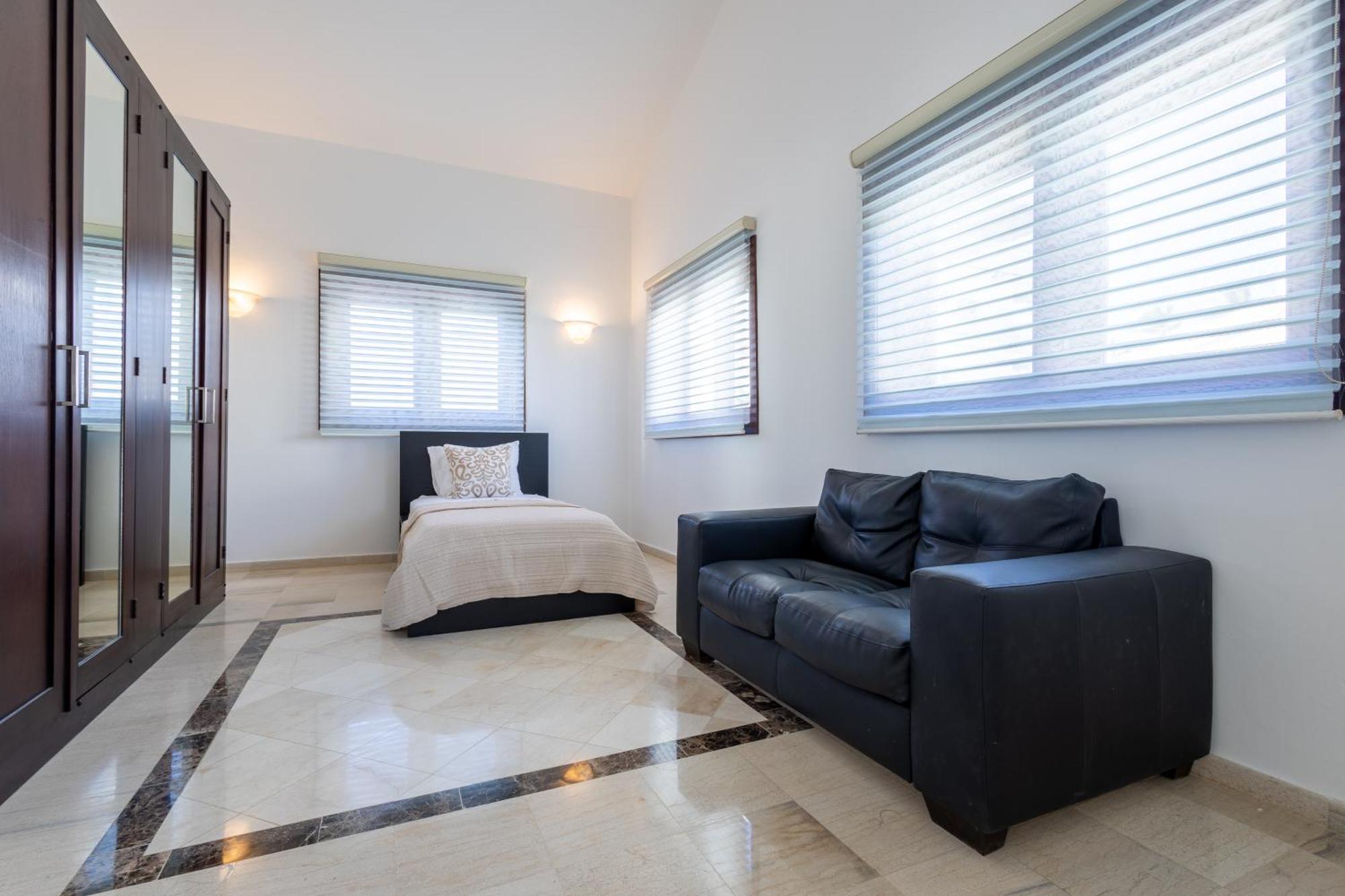 Villa Huge 7-bedroom With Private Pool - Corales