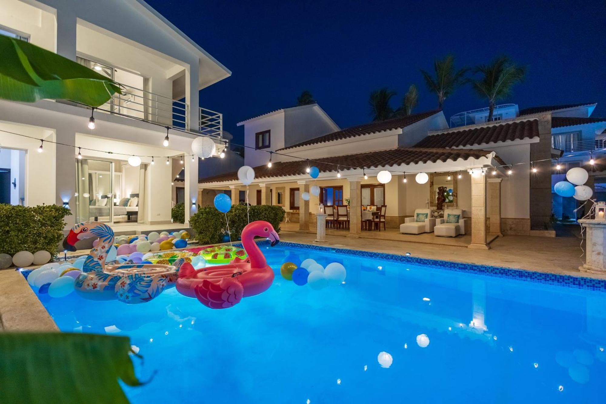 Huge 7-bedroom With Private Pool - Corales Villa Punta Cana