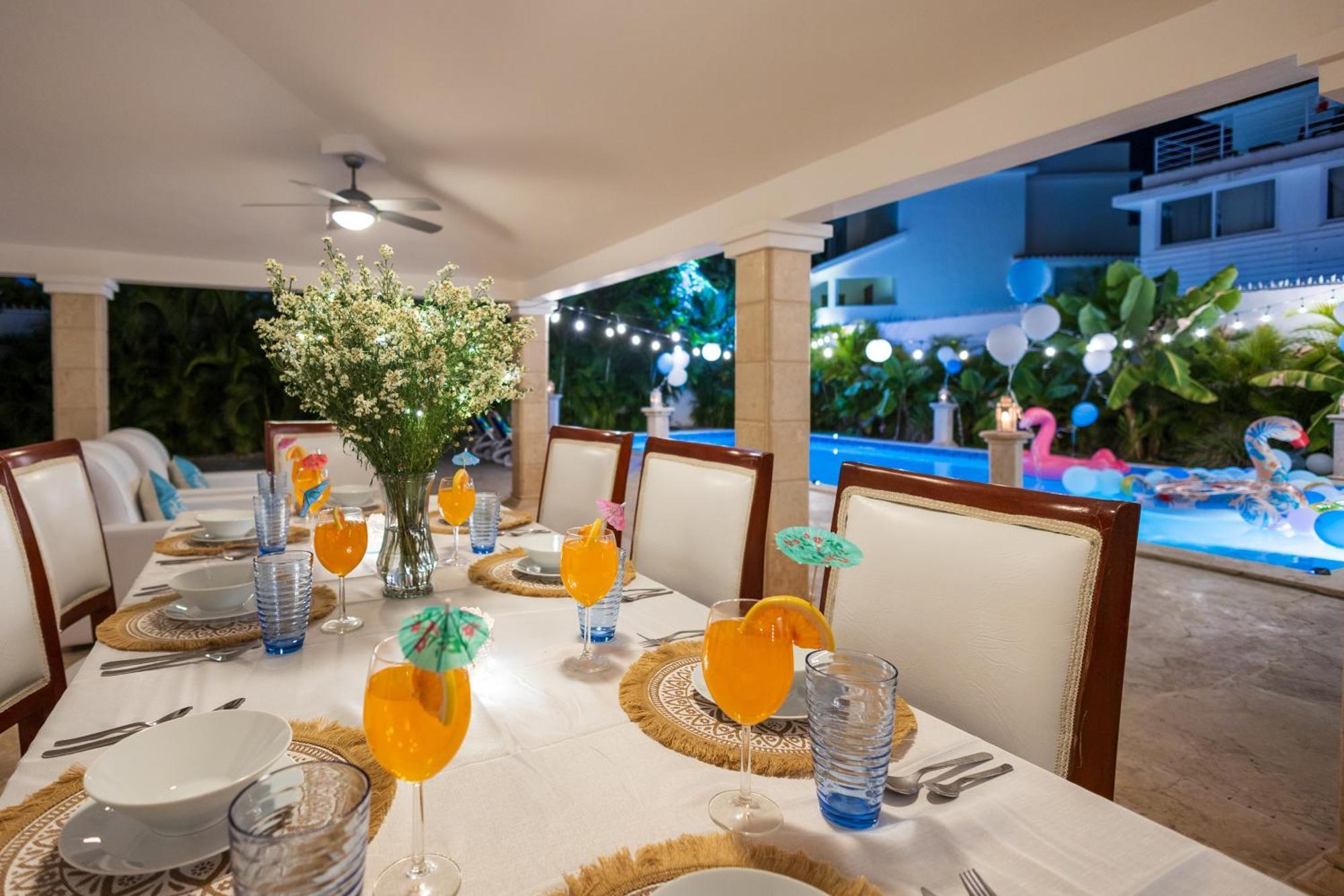 Huge 7-bedroom With Private Pool - Corales Villa
