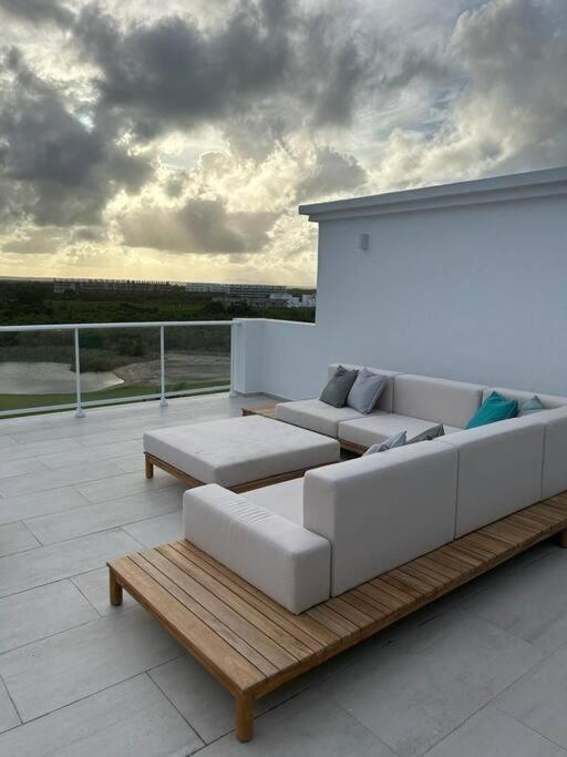 Ocean View Penthouse At Hard Rock By Unwind