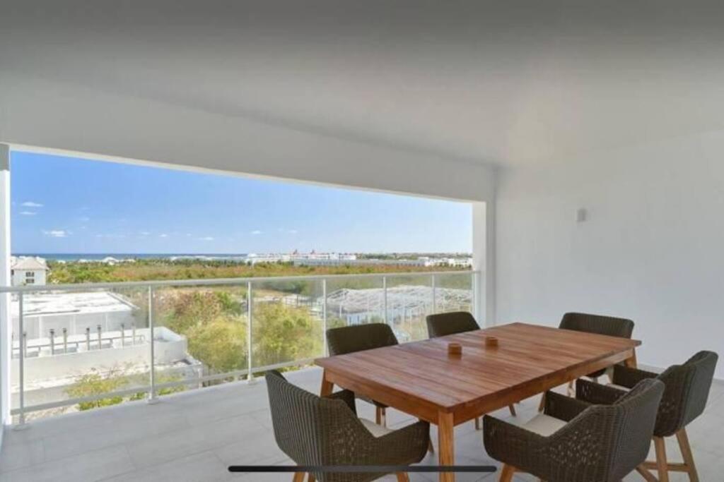 Ocean View Penthouse At Hard Rock By Unwind