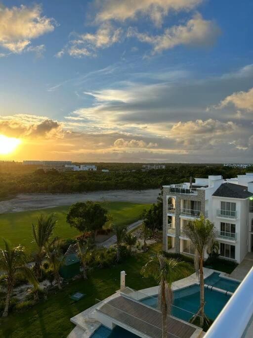 Apartment Ocean View Penthouse At Hard Rock By Unwind