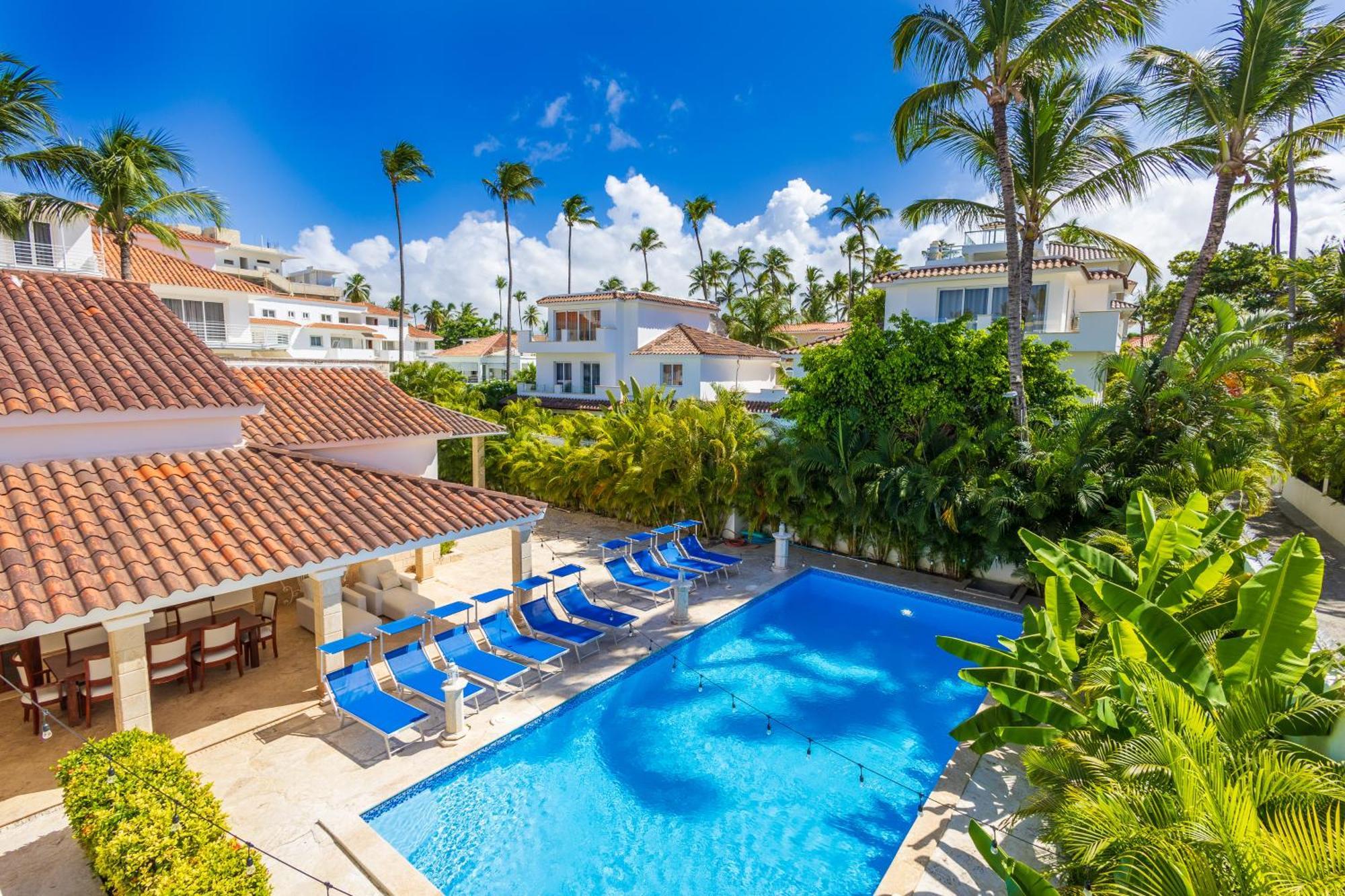 Huge 7-bedroom With Private Pool - Corales Villa *