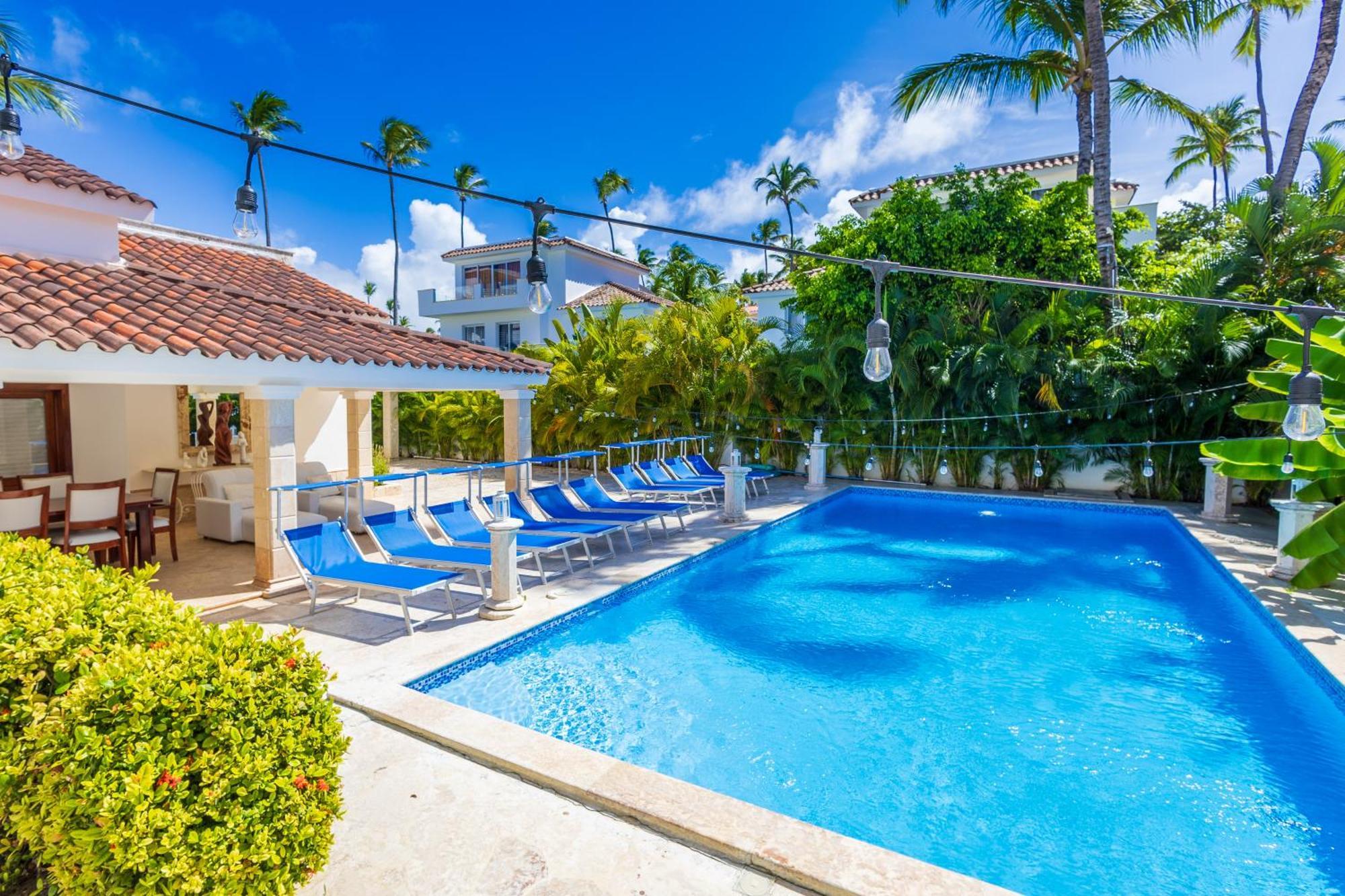 Huge 7-bedroom With Private Pool - Corales * Punta Cana