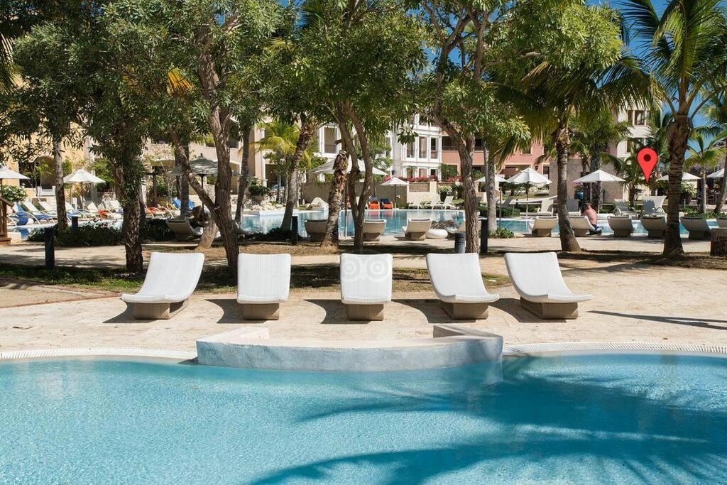 Your Private Pool, Marina Hot Tub & Grounds Apartment *