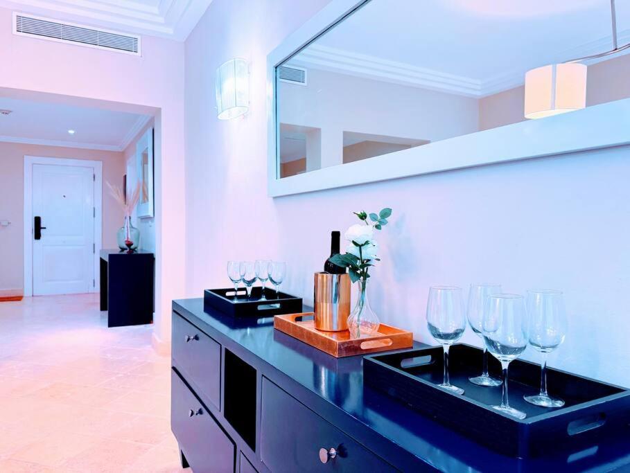 Your Private Pool, Marina Hot Tub & Grounds Apartment