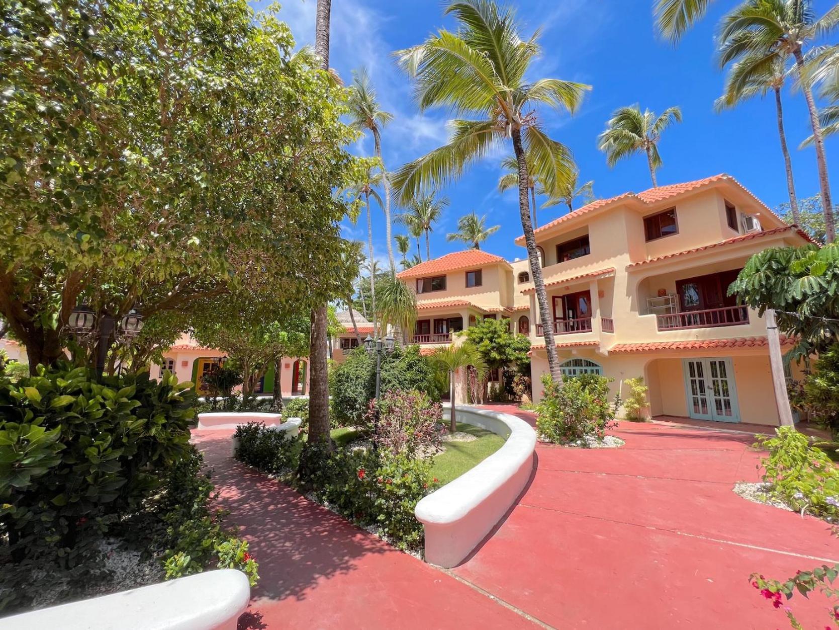 Serenara Playa Corales Hotel