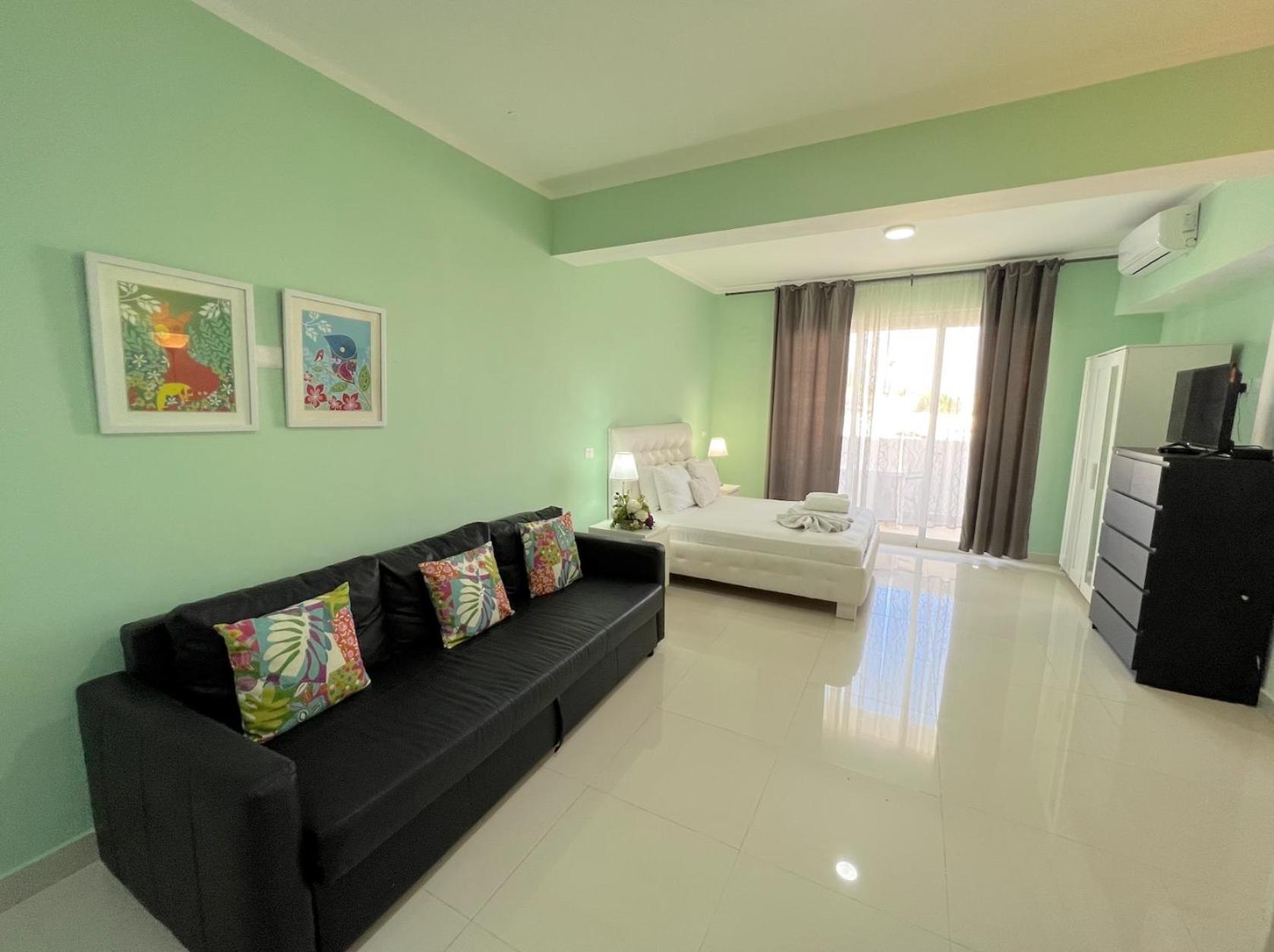 Hotel Tropical With Rooftop Pool And - Bavaro Punta Cana