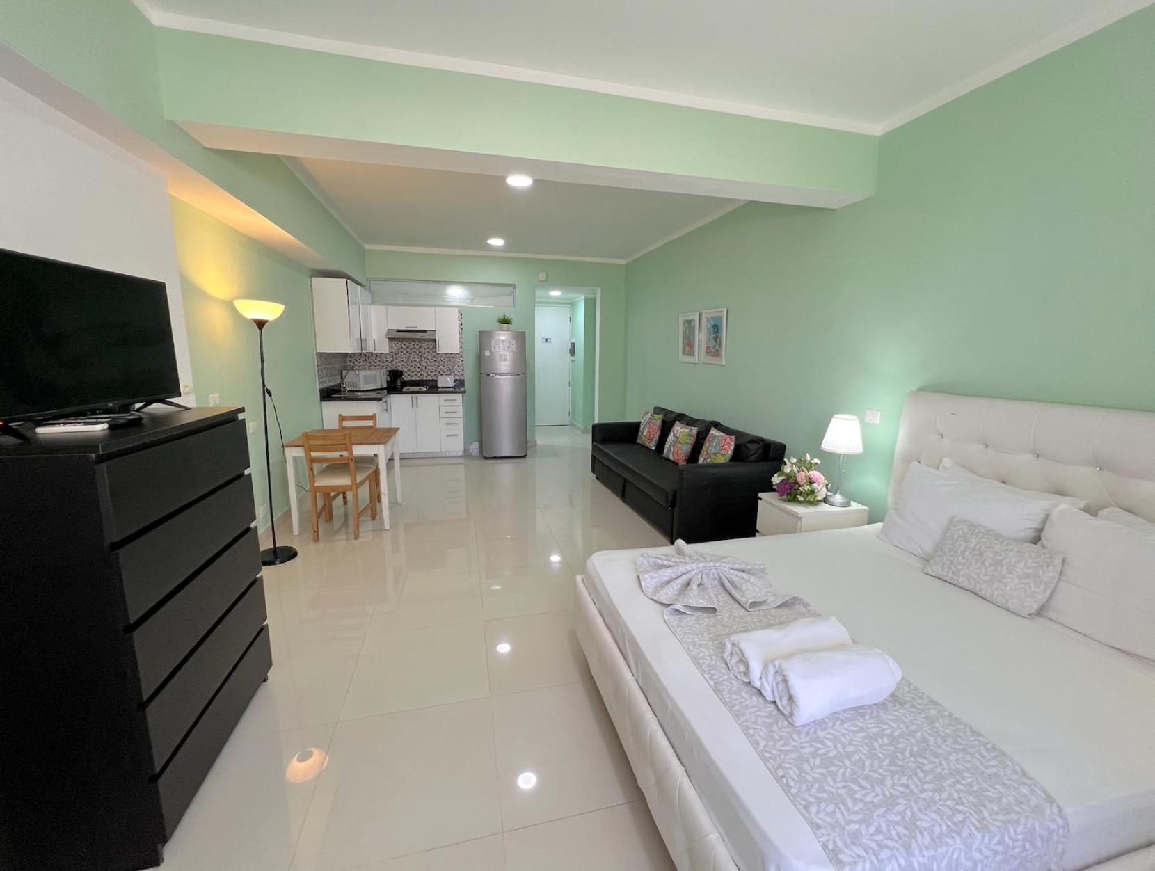 Tropical With Rooftop Pool And - Bavaro Punta Cana