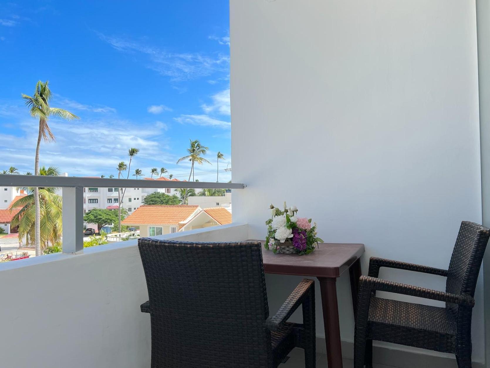 Tropical With Rooftop Pool And - Bavaro Hotel Punta Cana