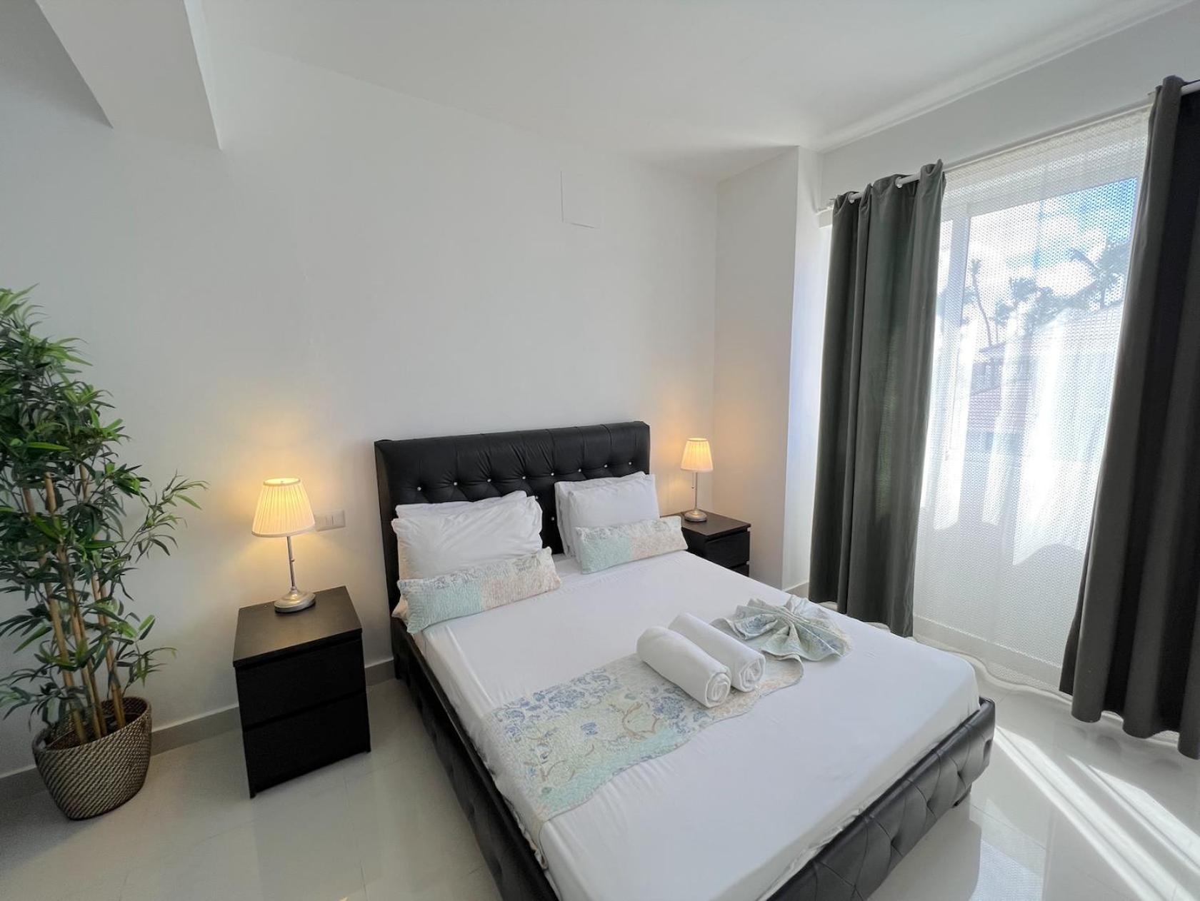 Hotel Tropical With Rooftop Pool And - Bavaro