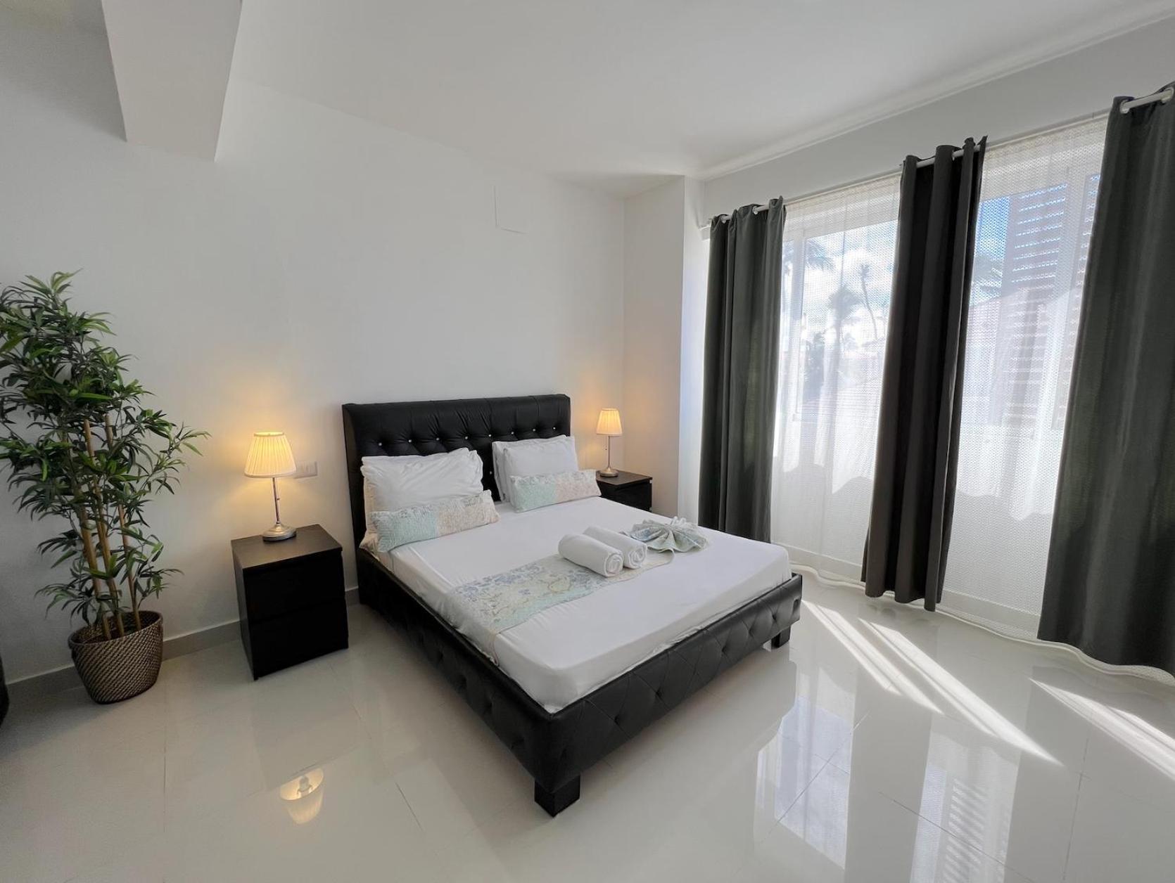 Hotel Tropical With Rooftop Pool And - Bavaro Punta Cana