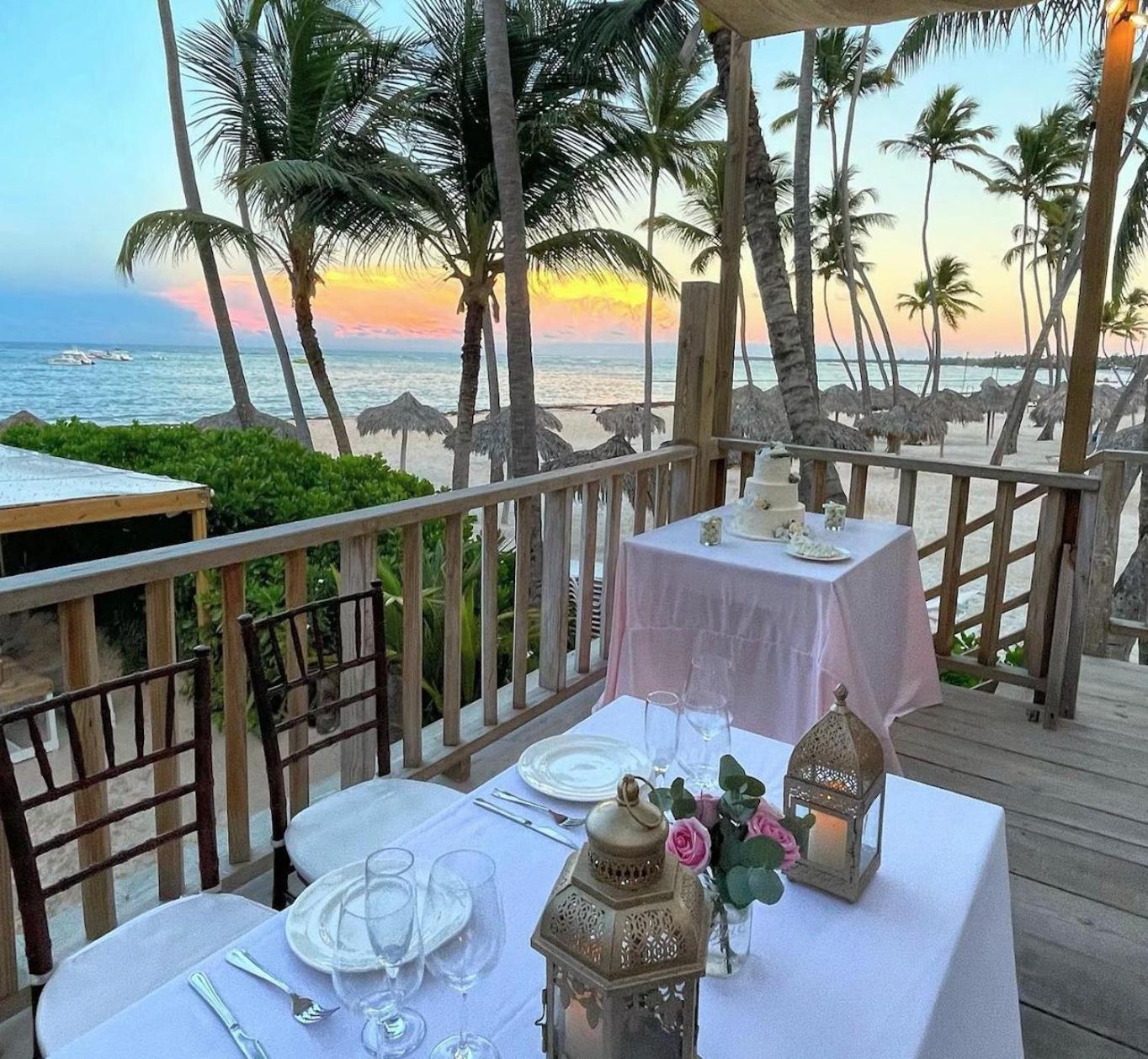 Tropical With Rooftop Pool And - Bavaro Hotel 5*