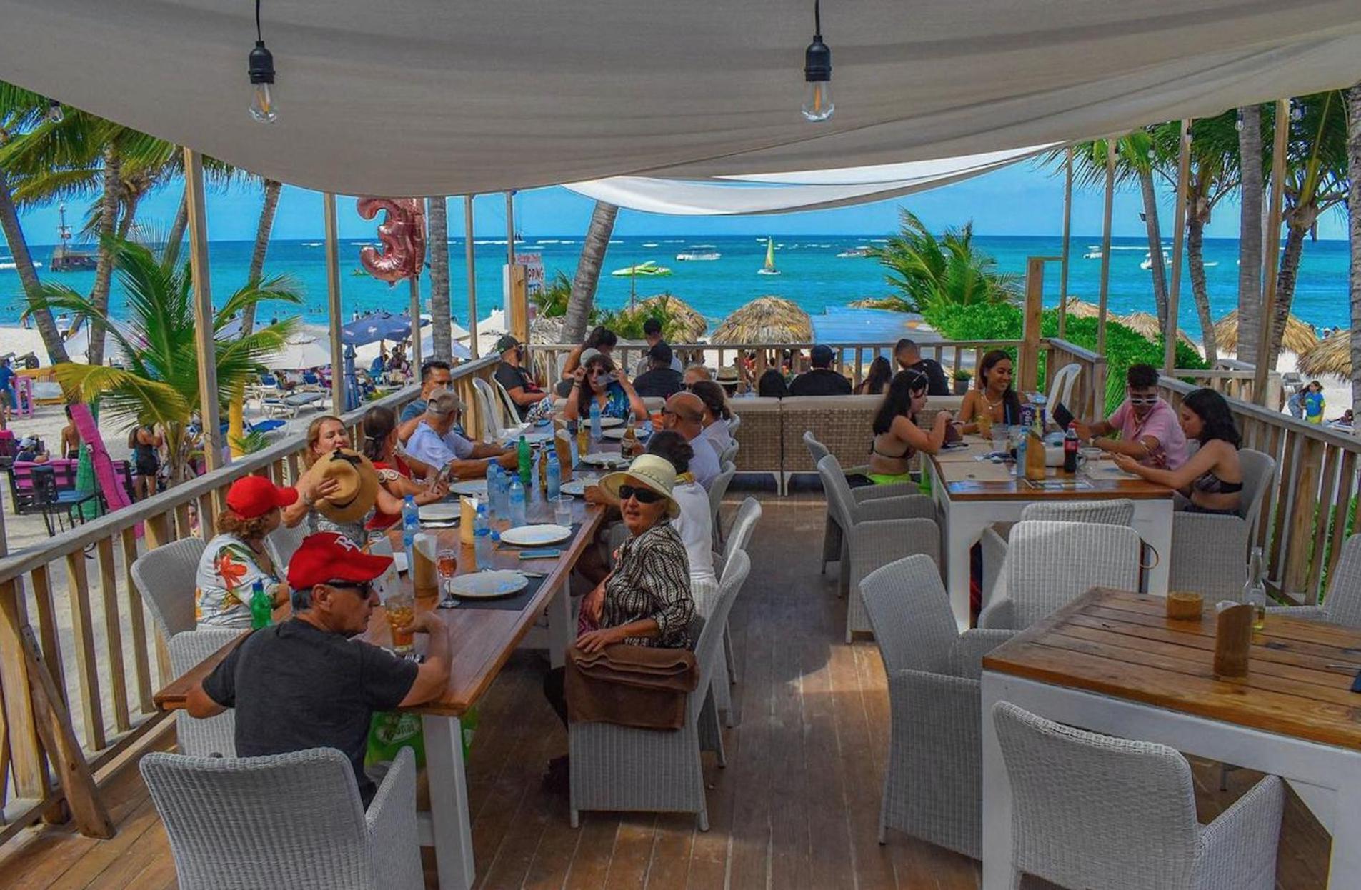 Tropical With Rooftop Pool And - Bavaro Punta Cana