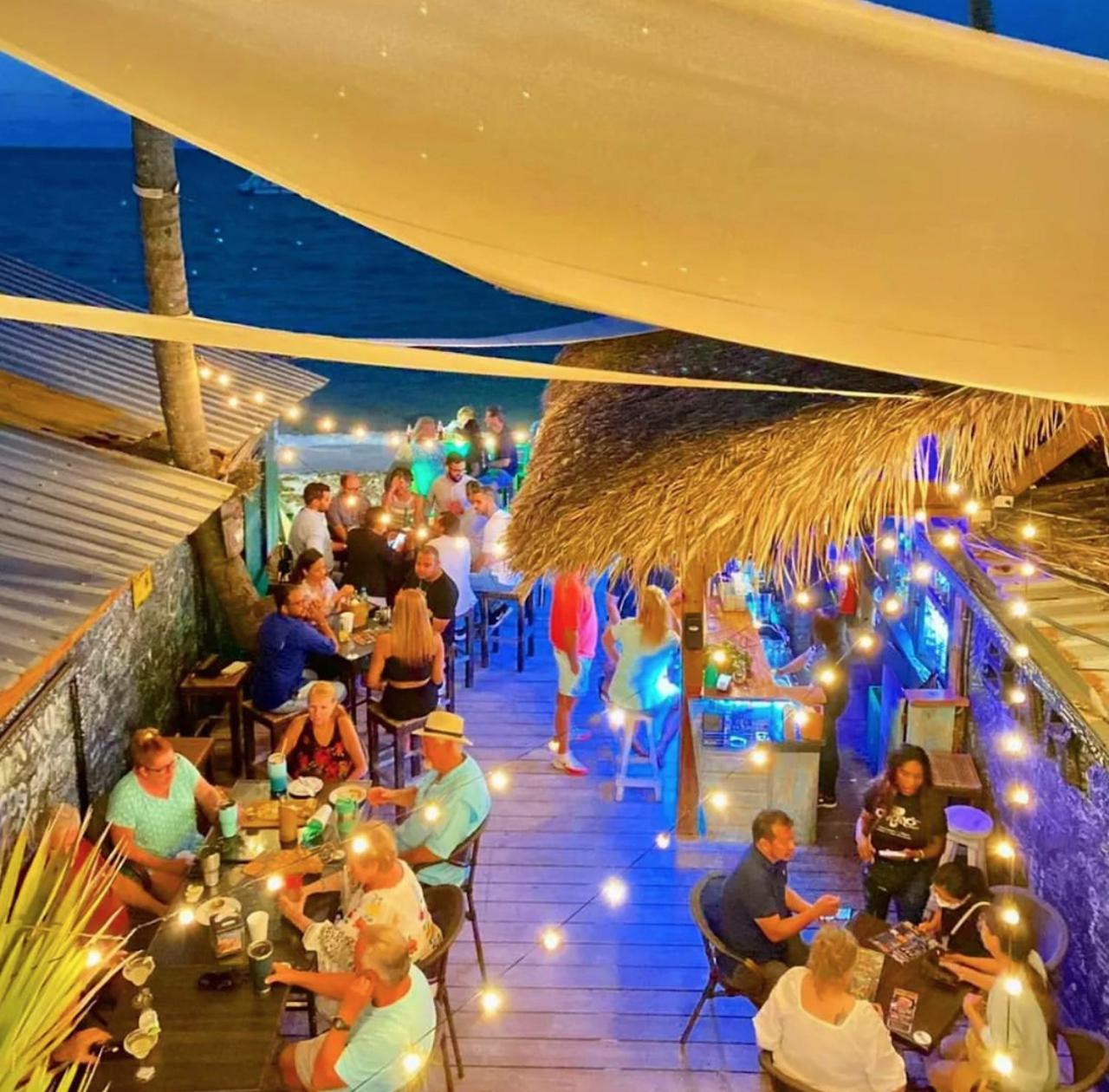 Tropical With Rooftop Pool And - Bavaro Hotel